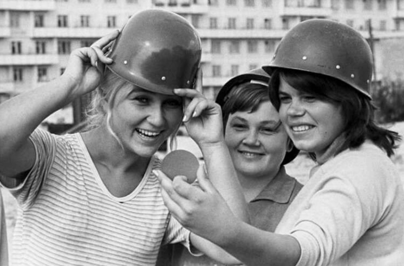 Какой была идеальная женщина в СССР и почему эти стереотипы нам до сих пор навязывают